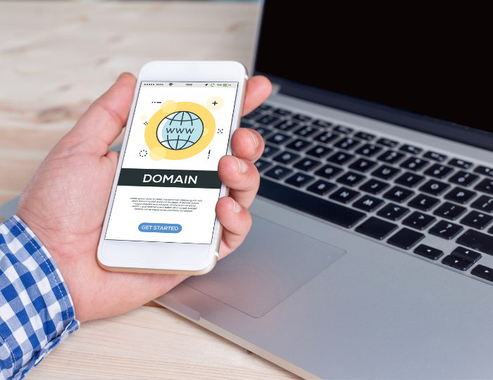 A Complete Guide to Transferring Your Domain Name Safely and Smoothly